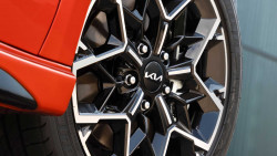 kia-ceed-cd-facelift-2021-felge2.jpg (176.06 KiB) 39562 mal betrachtet Alu-Felge